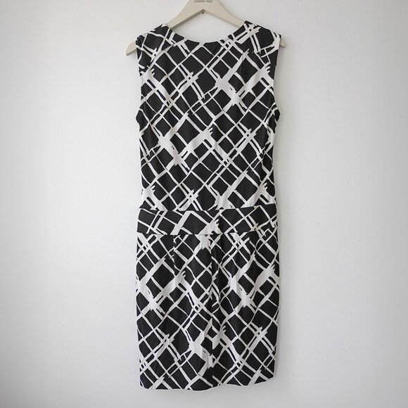Caché Black & White Sleeveless Wrap Dress with Geometric Print – Size L - Picture 2 of 6